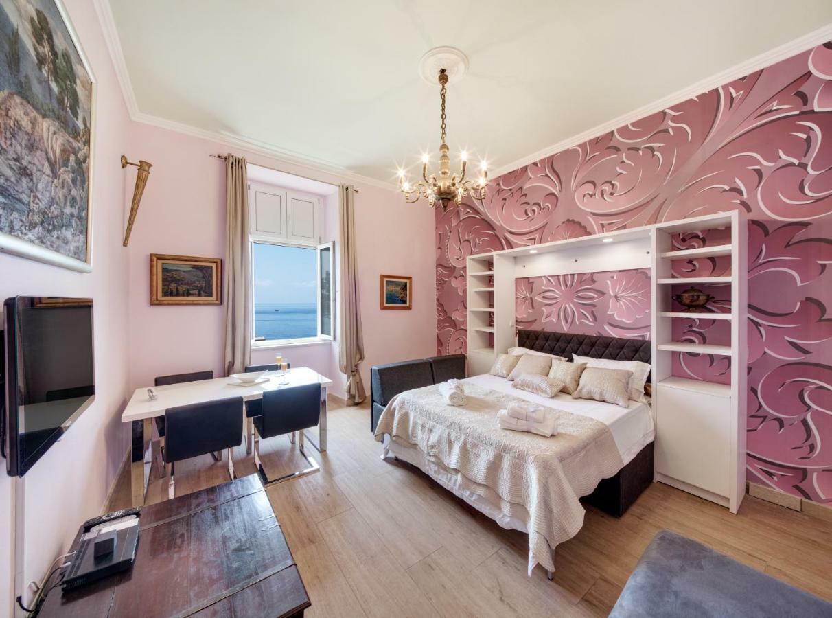 The Beachfront Old Town Apartment