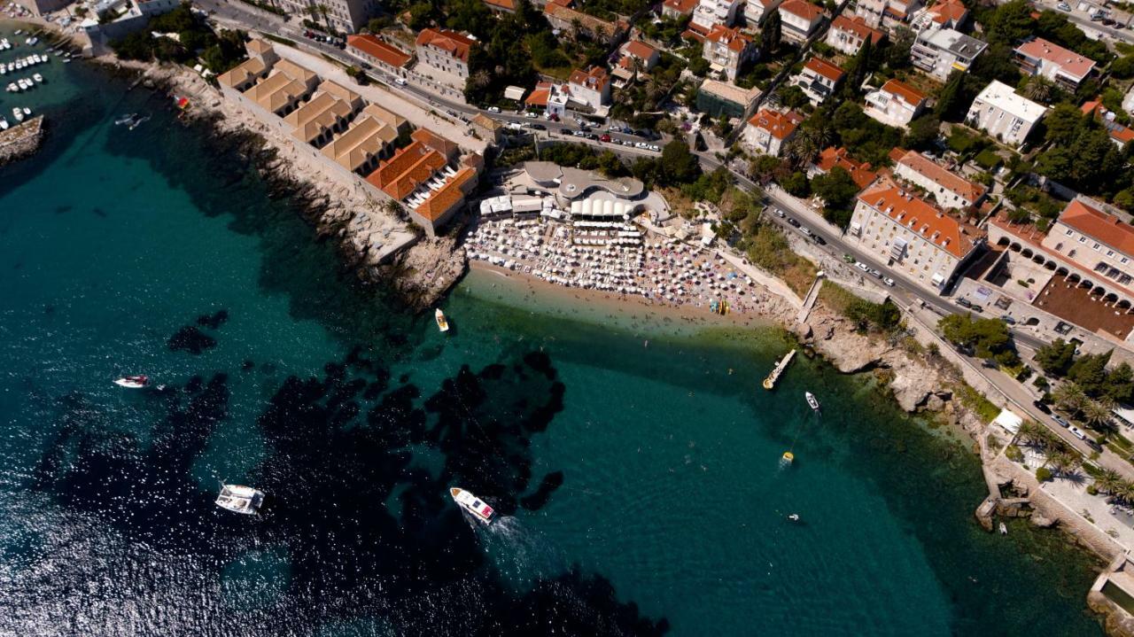 The Beachfront Old Town *