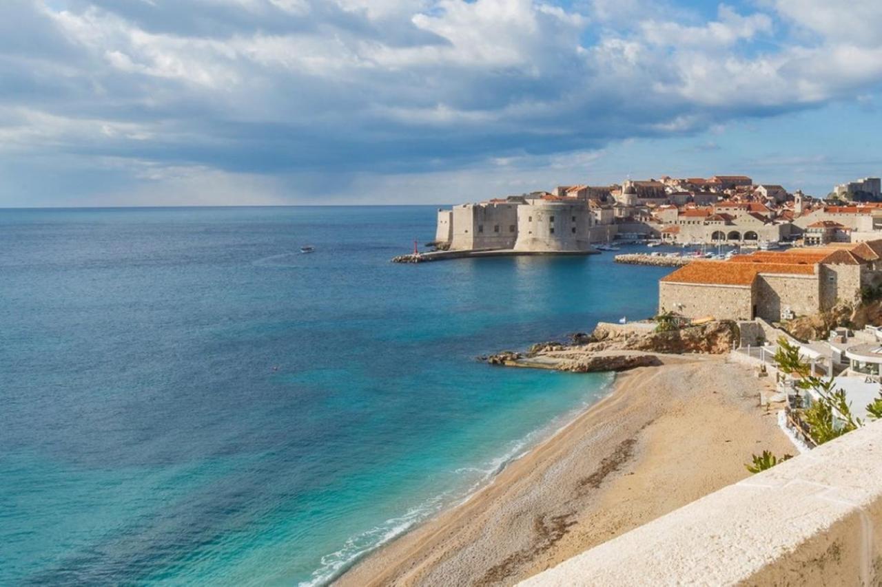 The Beachfront Old Town *